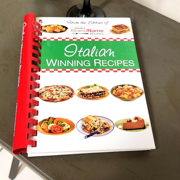 Italian Winning Recipes from Editors of Favorite Brand Name Recipes - Picture 1 of 5